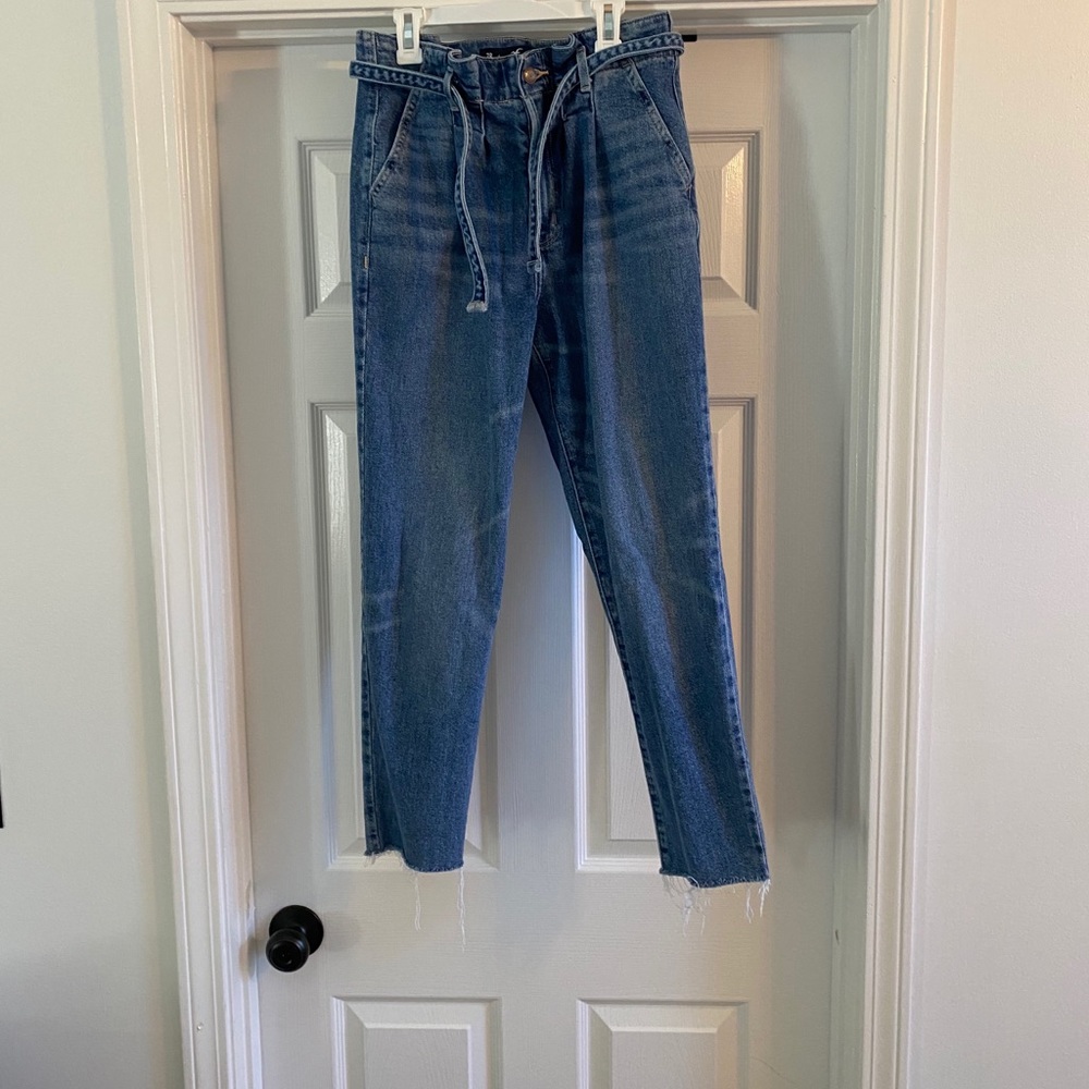 Hollister jeans, Ultra high rise